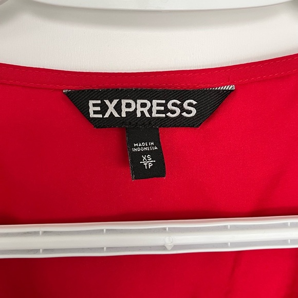 Express short sleeve blouse - Picture 3 of 3